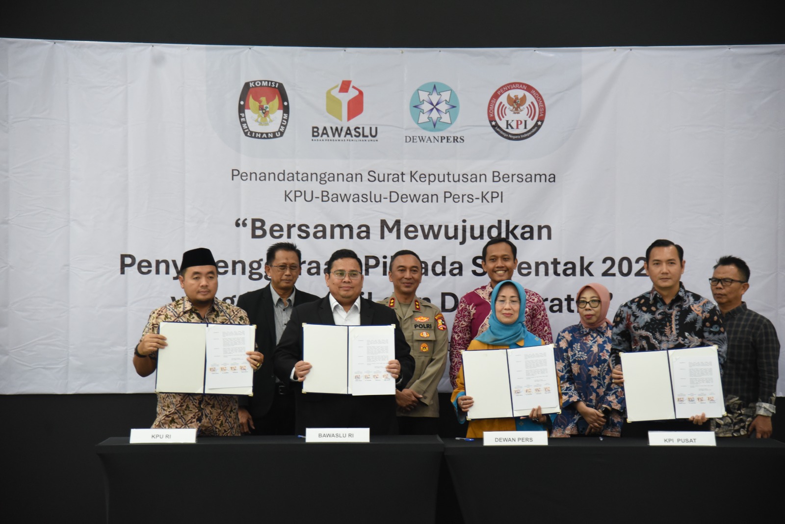 Ketua Bawaslu RI_Rahmat Bagja & Dewan Pers