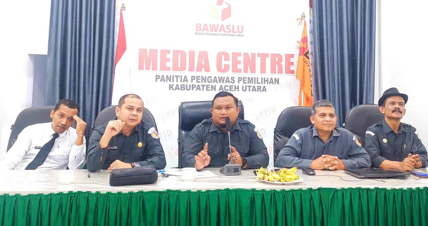 Ketua, Anggota, dan Kasubbag. Bawaslu Aceh Utara