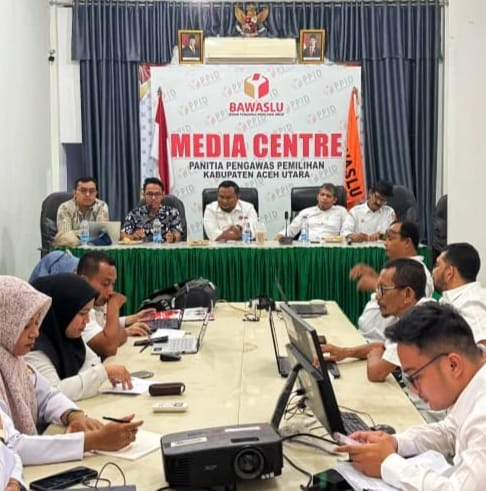 Jajajaran Bawaslu Aceh Utara Bersama Tim Monev Bawaslu RI