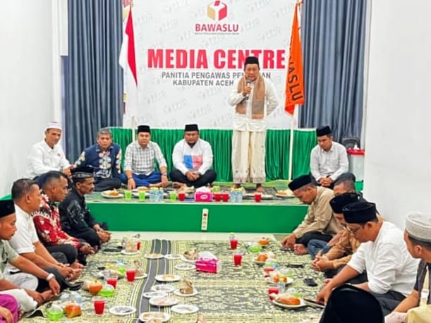 Bawaslu Aceh Utara Gelar Ngabuburit Pengawasan