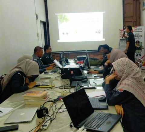 Bawaslu Aceh Utara Diskusi Buku Atomic Habits (James Clear). 18.5.26