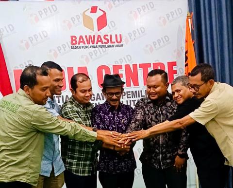Bawaslu Aceh Utara Gelar Perpisahan Menjelang Purna Tugas Kepala Sekretariat