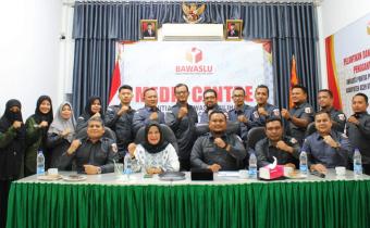 Ibu_Safwani_Panwaslih_Aceh_Utara